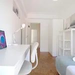 Houze Spacious Near Marques De Pombal